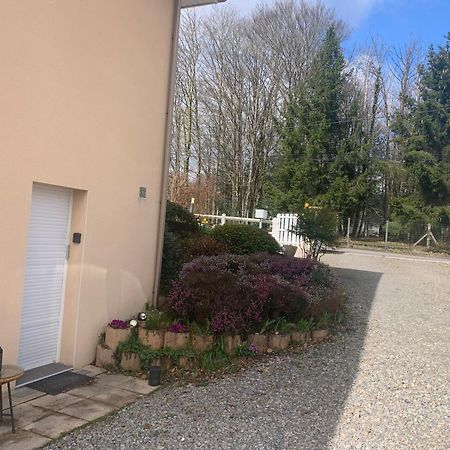 Une Agreable Chambre Independante Rilhac-Rancon Exterior foto