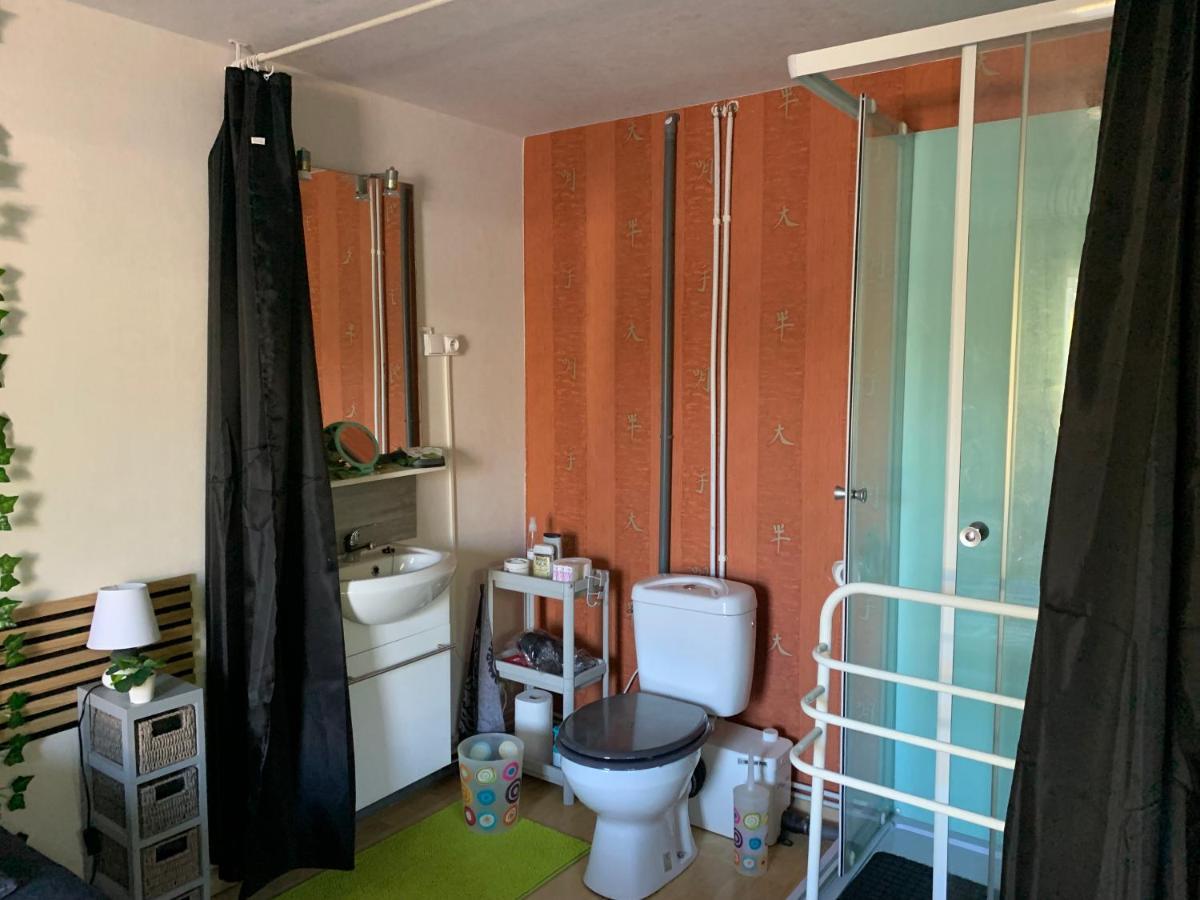 Une Agreable Chambre Independante Rilhac-Rancon Exterior foto