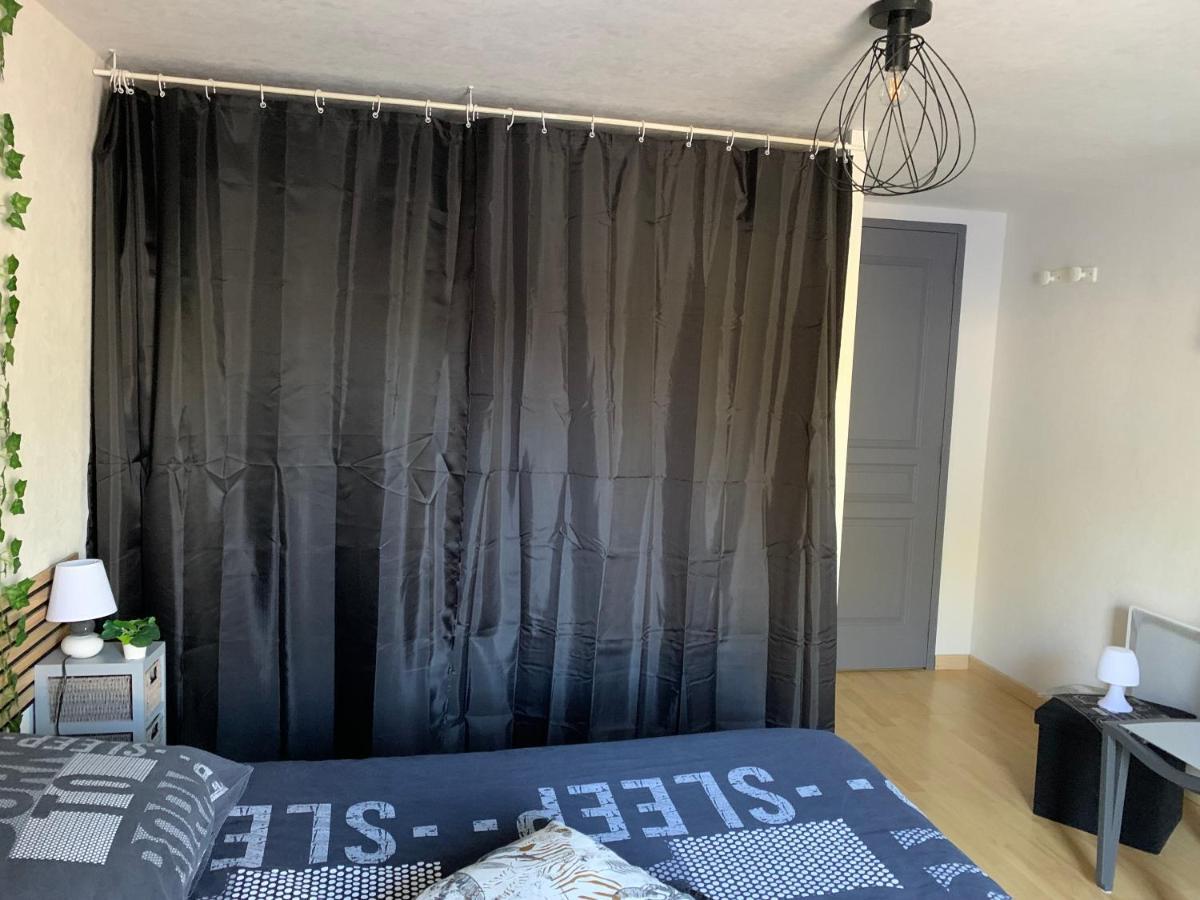 Une Agreable Chambre Independante Rilhac-Rancon Exterior foto